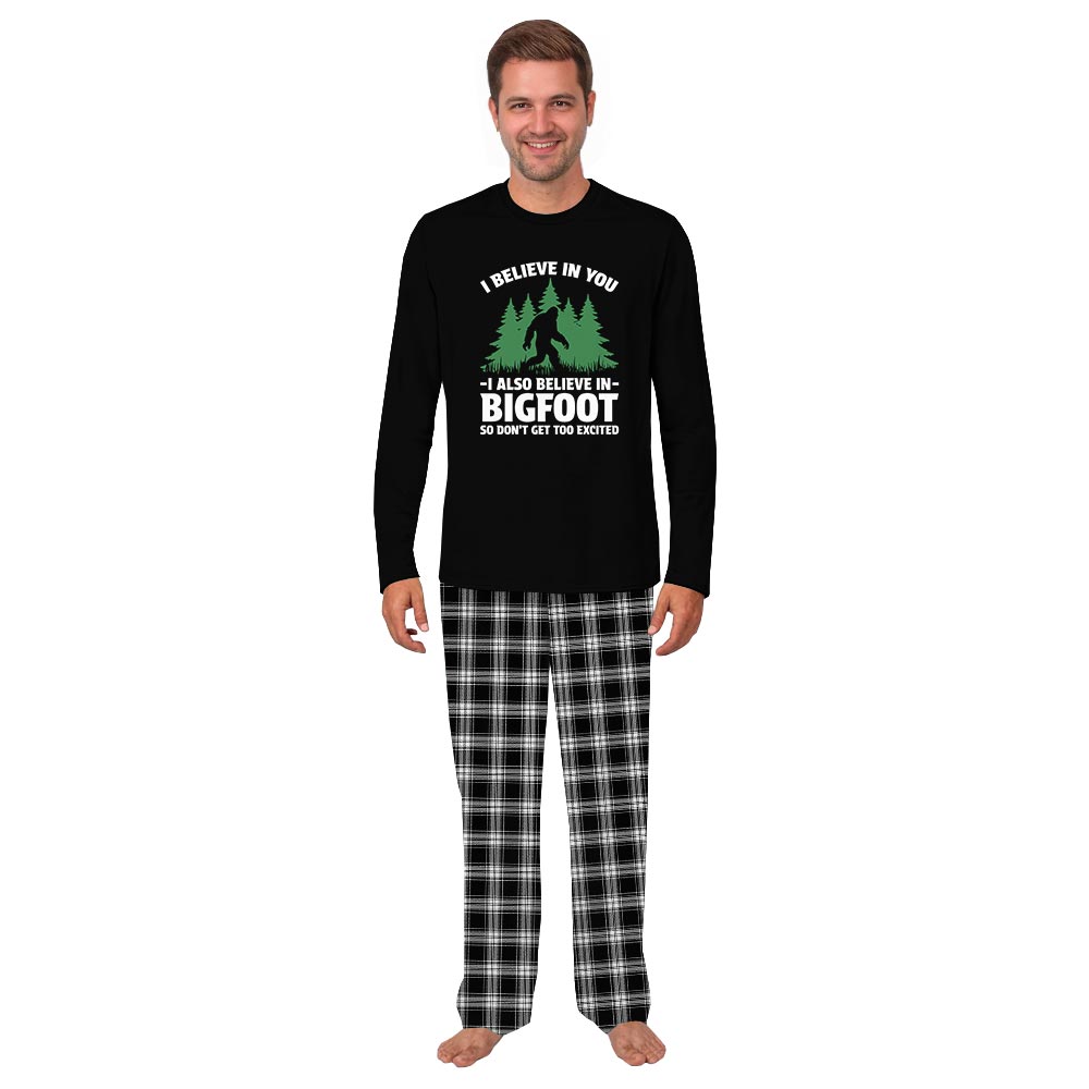 I Believe In Bigfoot Holiday Pajamas For Family And Dog I Believe In Bigfoot Holiday Pajamas For Family And Dog